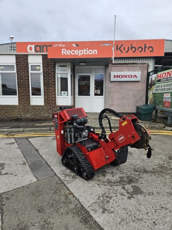 Ex Hire Toro STX26 Tracked stump grinder - Image 2