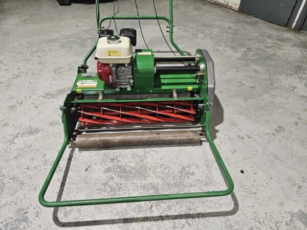 Used Dennis G860 Commercial pedestrian dedicated cylinder mower - Image 6