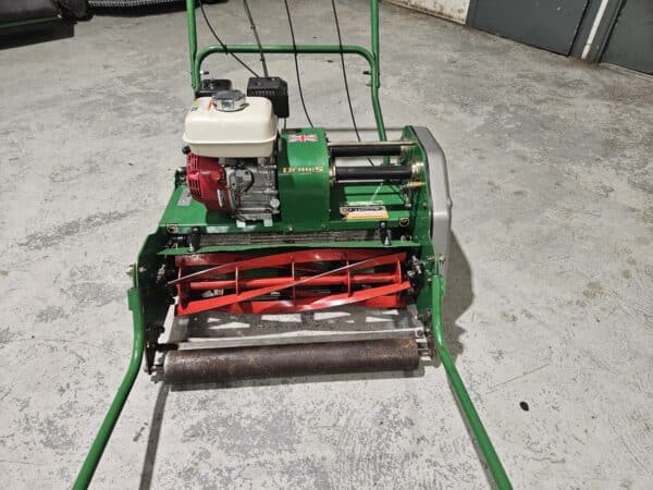 Used Dennis G680 commercial pedestrian 27” dedicated cylinder mower - Image 4