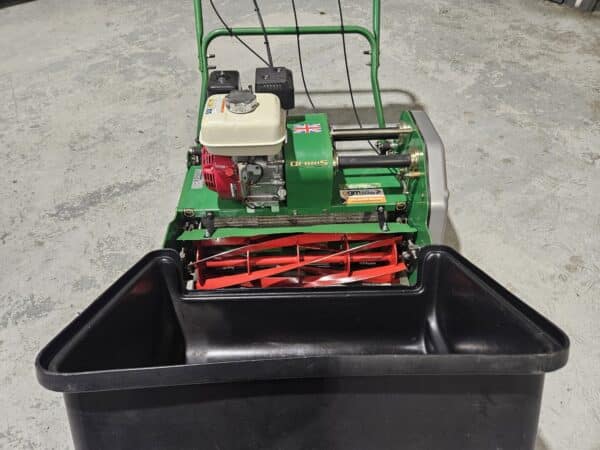 Used Dennis G680 commercial pedestrian 27” dedicated cylinder mower - Image 3