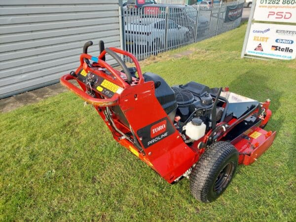 Ex hire Toro Proline (Mid-size) 36” Commercial rotary mower - Image 4