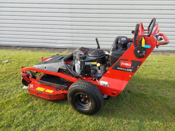 Ex hire Toro Proline (Mid-size) 36” Commercial rotary mower - Image 3