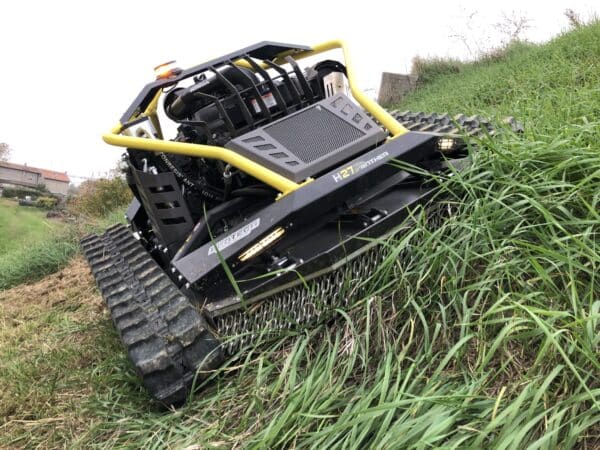 EcoTech H27 Panther Tracked Remote Controlled Mower - Image 6